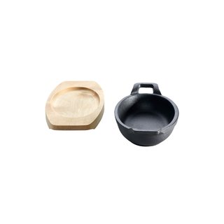 Gusseisenpfnnchen -oval- mit 2 Griffen  21x15,5 cm und Holzuntersetzer