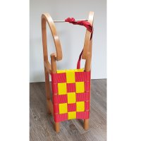 Mia Kinderrodel aus Buchenholz mit Gurtsitz gelb/rot geflochten